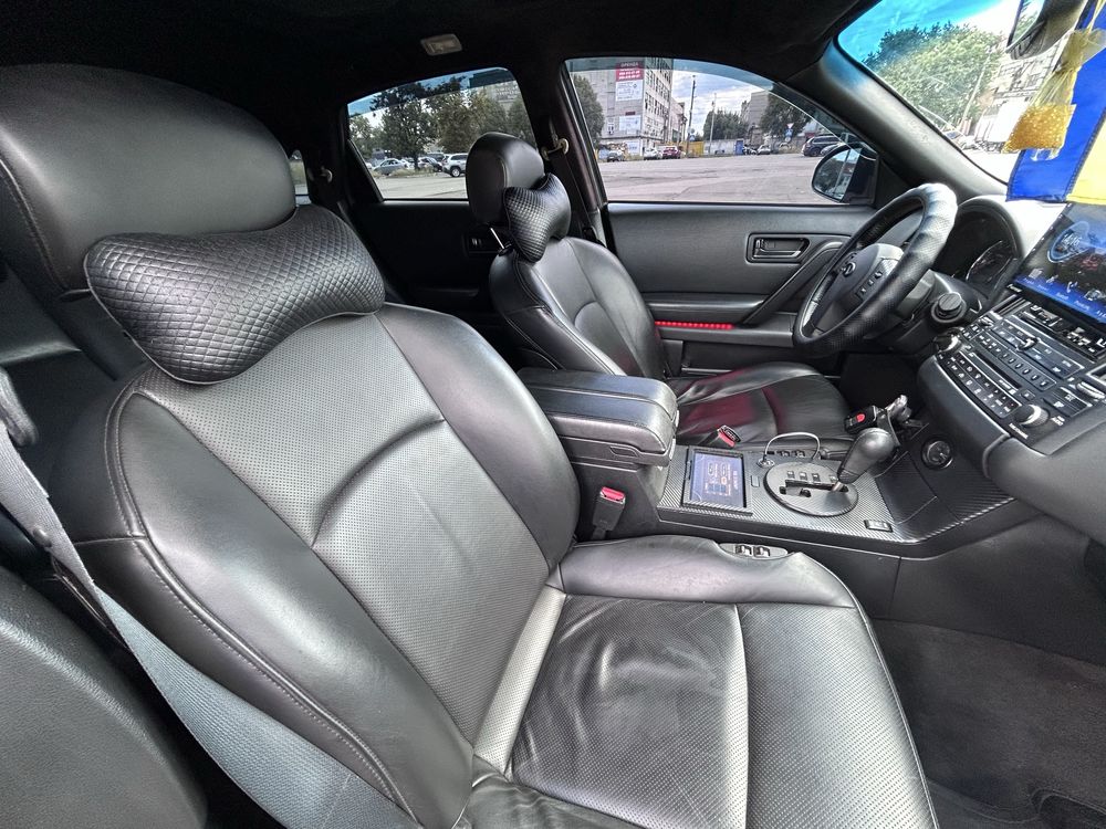 Infiniti FX45 V8