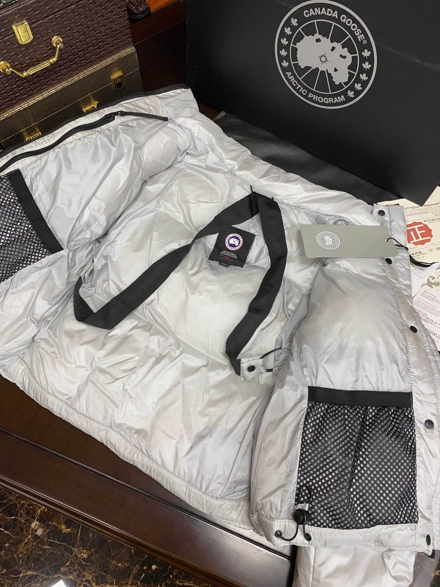 Canada Goose Cypress Krótki strój z piórem Srebrno-szary