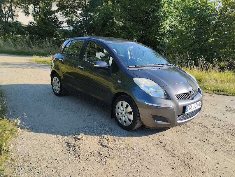Sprzedam Toyotę Yaris II, 1.3 (100 KM), 2009 r., 160 tys. km