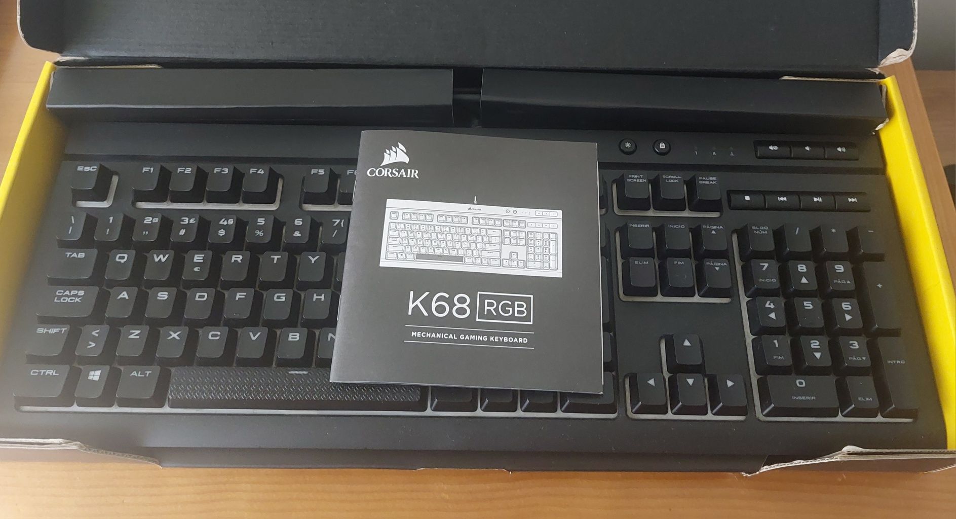 Teclado mecânico para peças