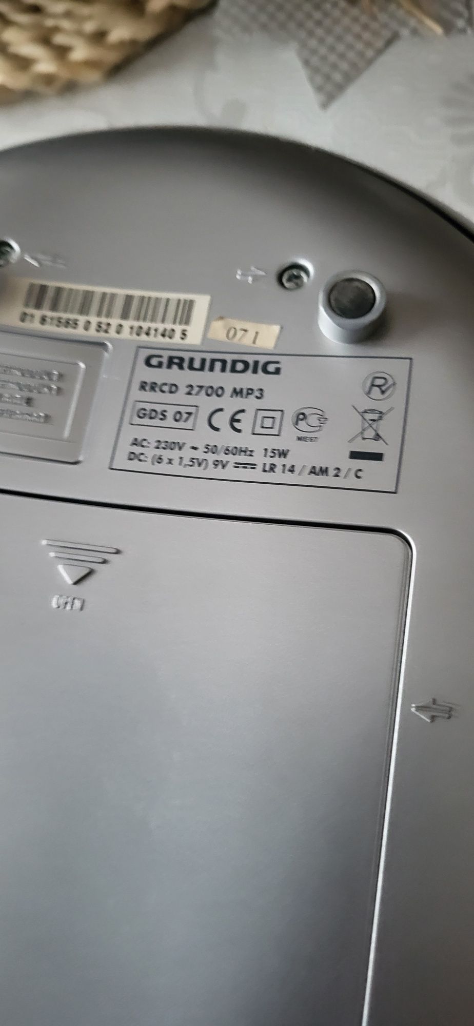 Stary radioodtwarzacz Grundig RRCD 2700 MP3