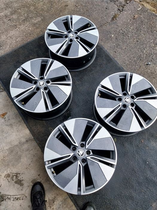 Felgi Skoda 19 oryginał jak nowe 5x112
