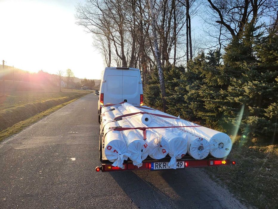 Geowłóknina polipropylenowa na ujeżdżalnie na padok dla koni.