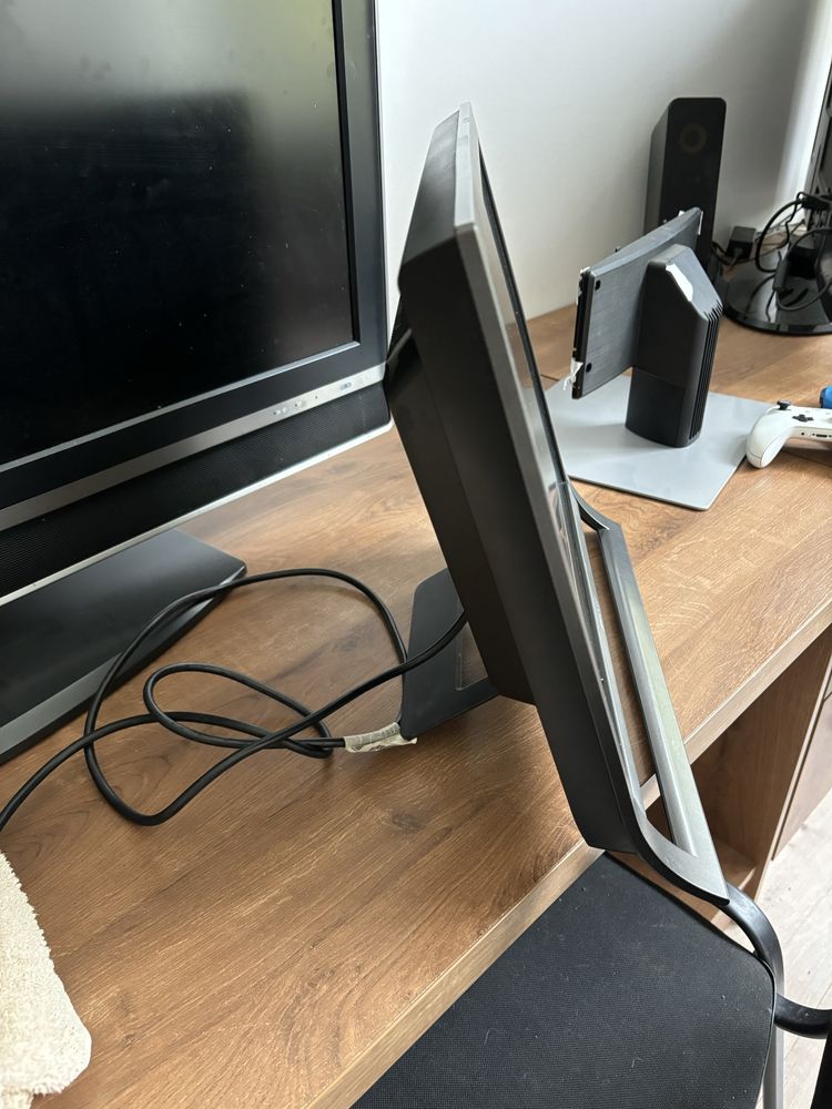 Monitor na sprzedaż