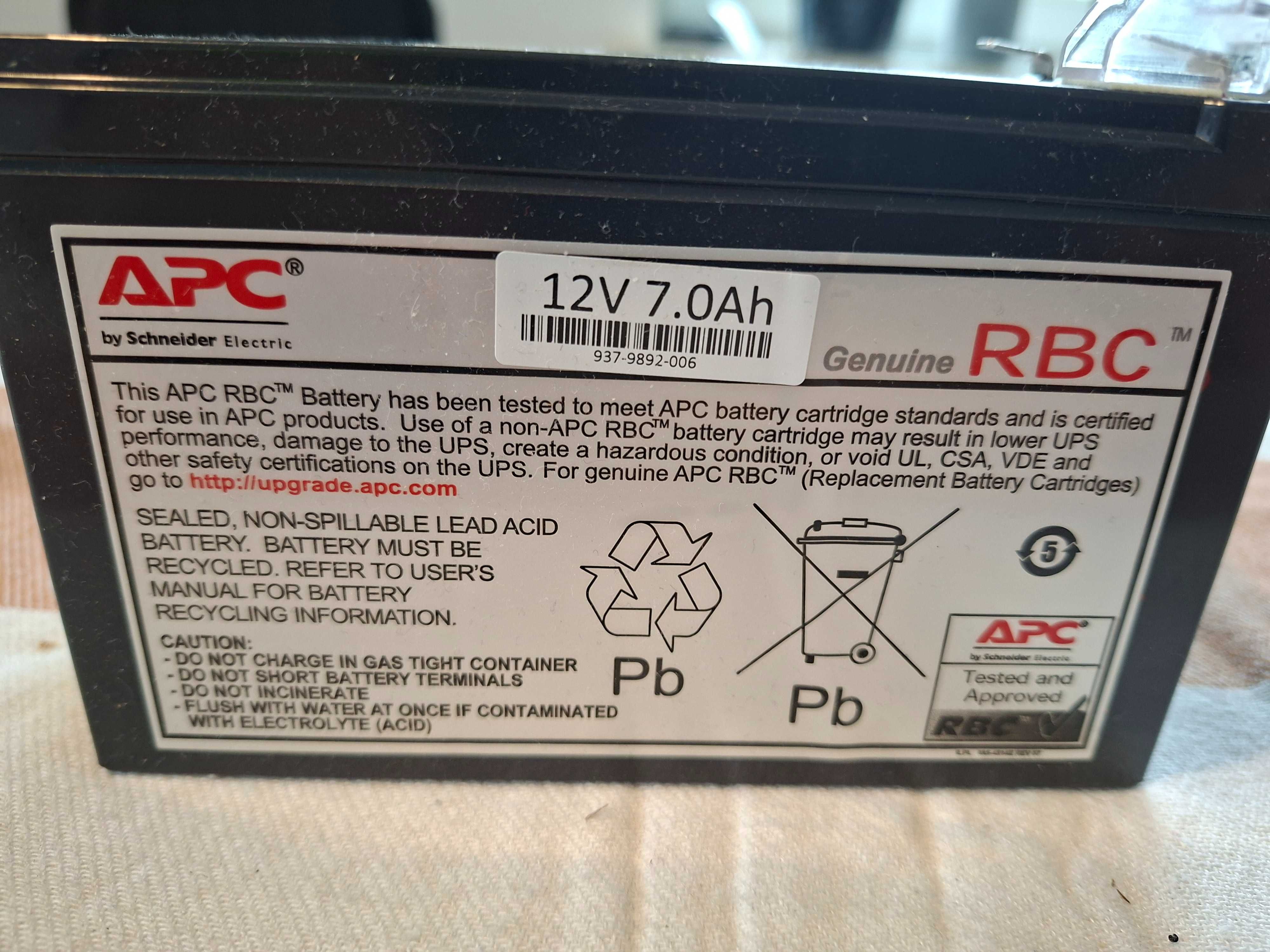 APC RBC17 - Wymienny akumulator do UPS APC BE700G-FR
