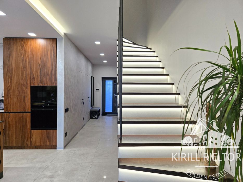 Продается таунхаус с ремонтом в коттеджном городке Золотые Ключи