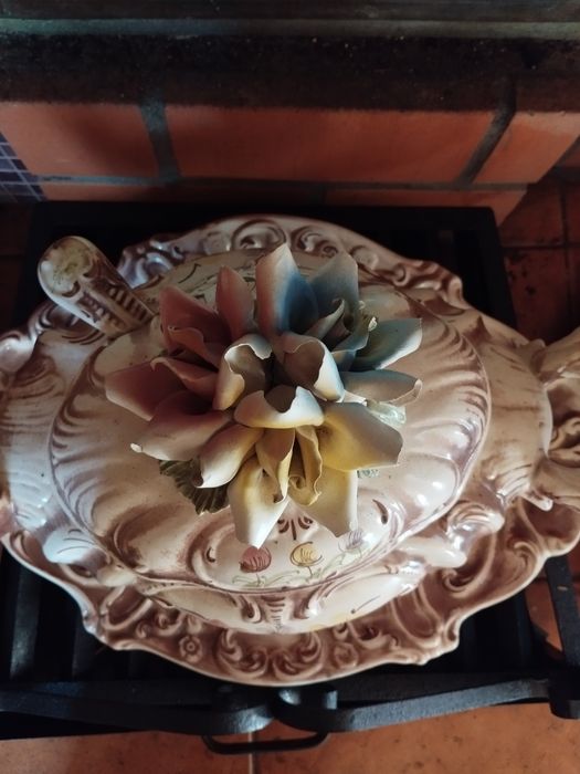 Terrina grande com prato e concha vintage