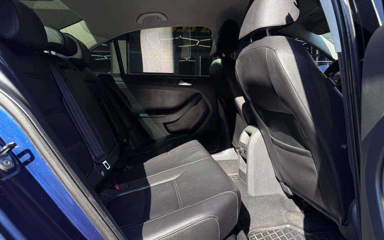 Volkswagen Jetta 2014