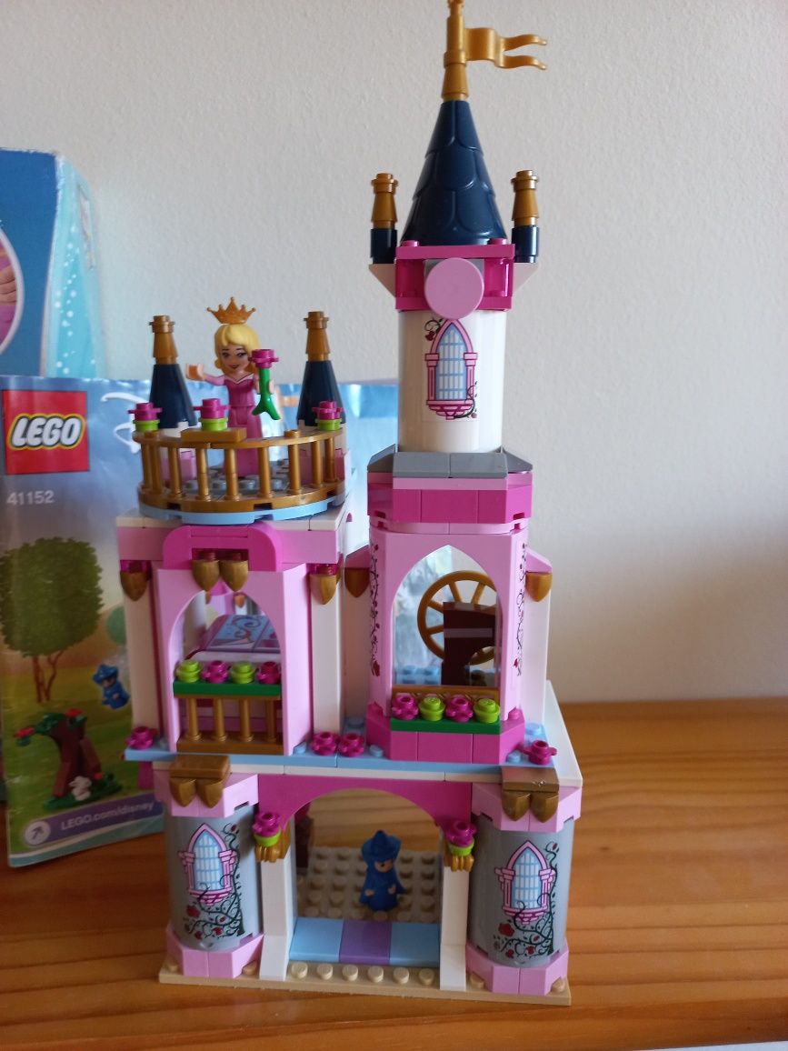 Taniej! Lego Disney 41152 Zamek Śpiącej Królewny.