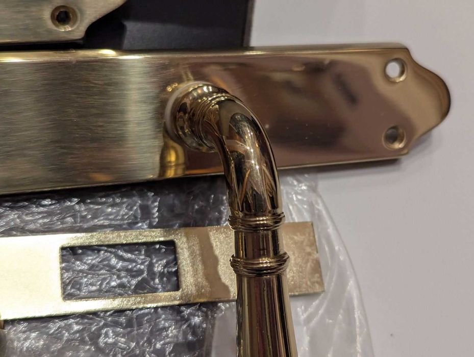 Дверна фурнітура PFS Pasini ручки відкривання з накладками Італійські