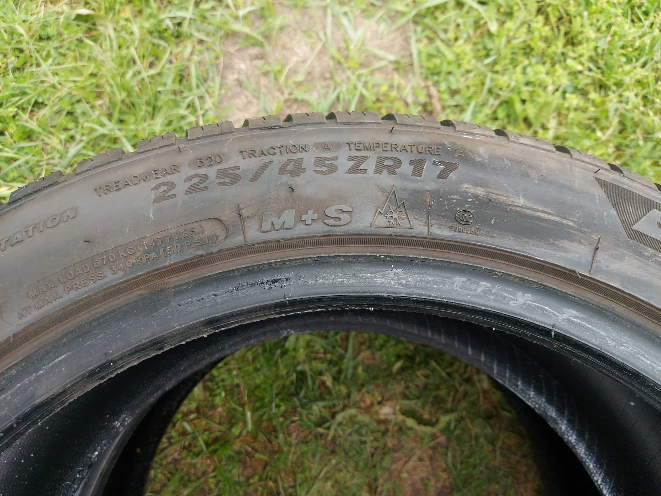 Opona wielosezonowa Minerwa 225/45r17