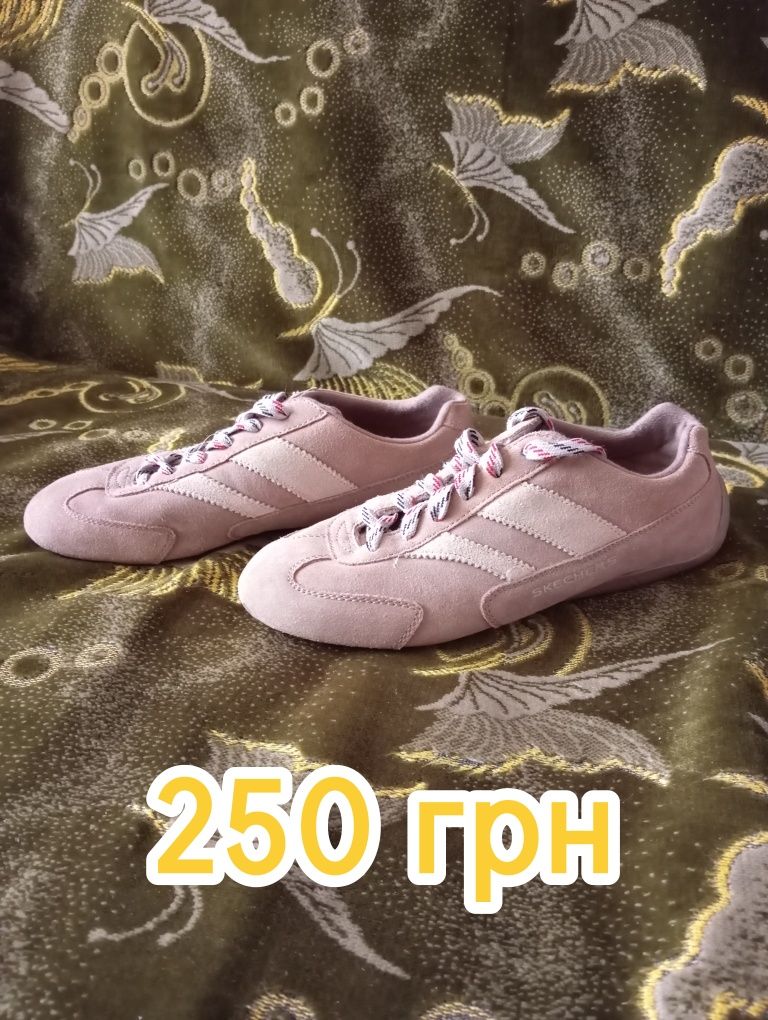 Кросівки жіночі р.37