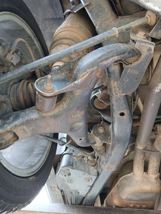 Braço de suspensão trás esquerdo LAND ROVER Discovery IV (L319)
