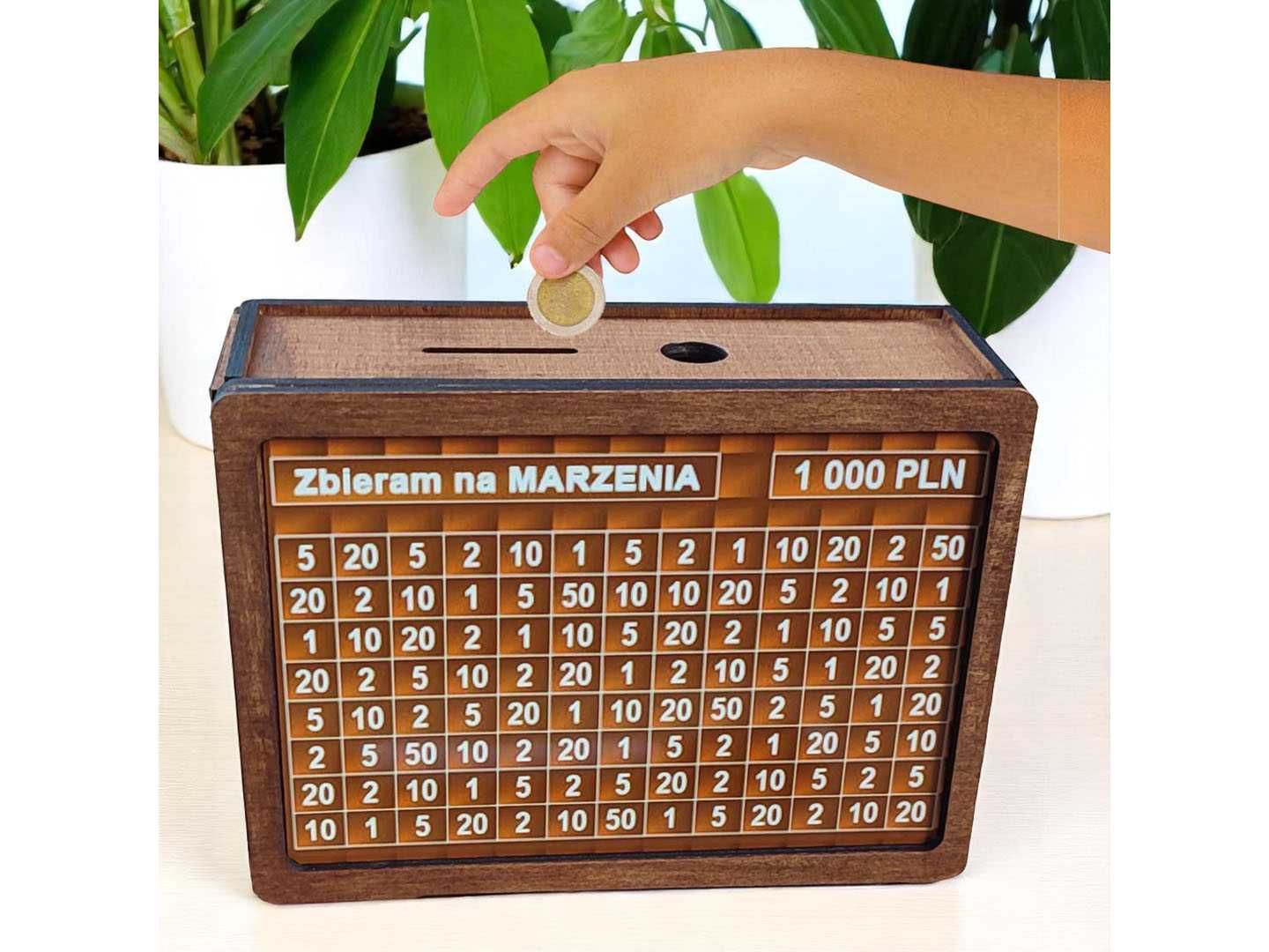 SKARBONKA DREWNIANA Wykreślanka 3 KARTY 1000, 2000, 3000 + PISAK Sosna