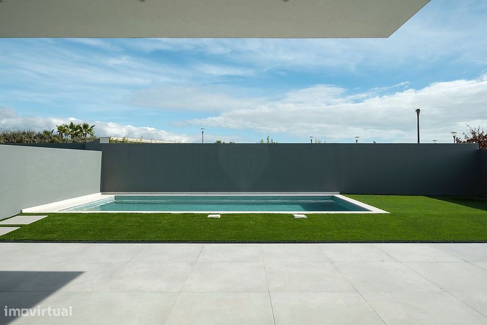 Moradia T4 para venda