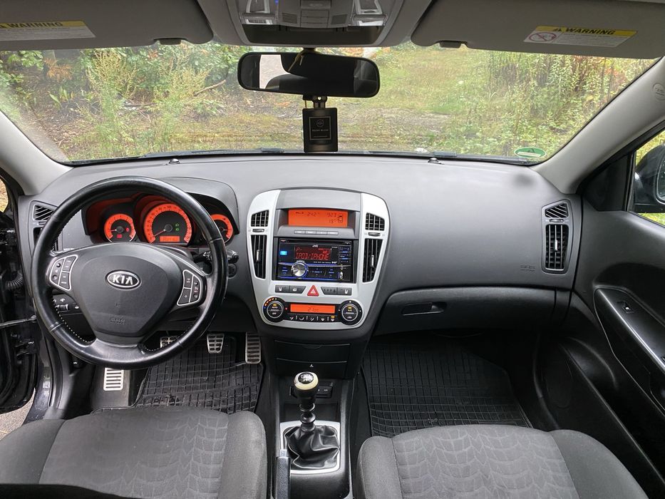 Kia Ceed 2.0 Benzyn 141 KM Zadbany Nieuszkodzony