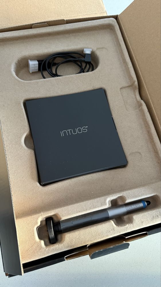 Mesa Wacom Intuos Pen & Touch Tablet (Medium)