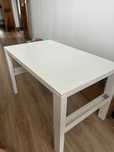 Regulowane biurko dla dziecka ikea