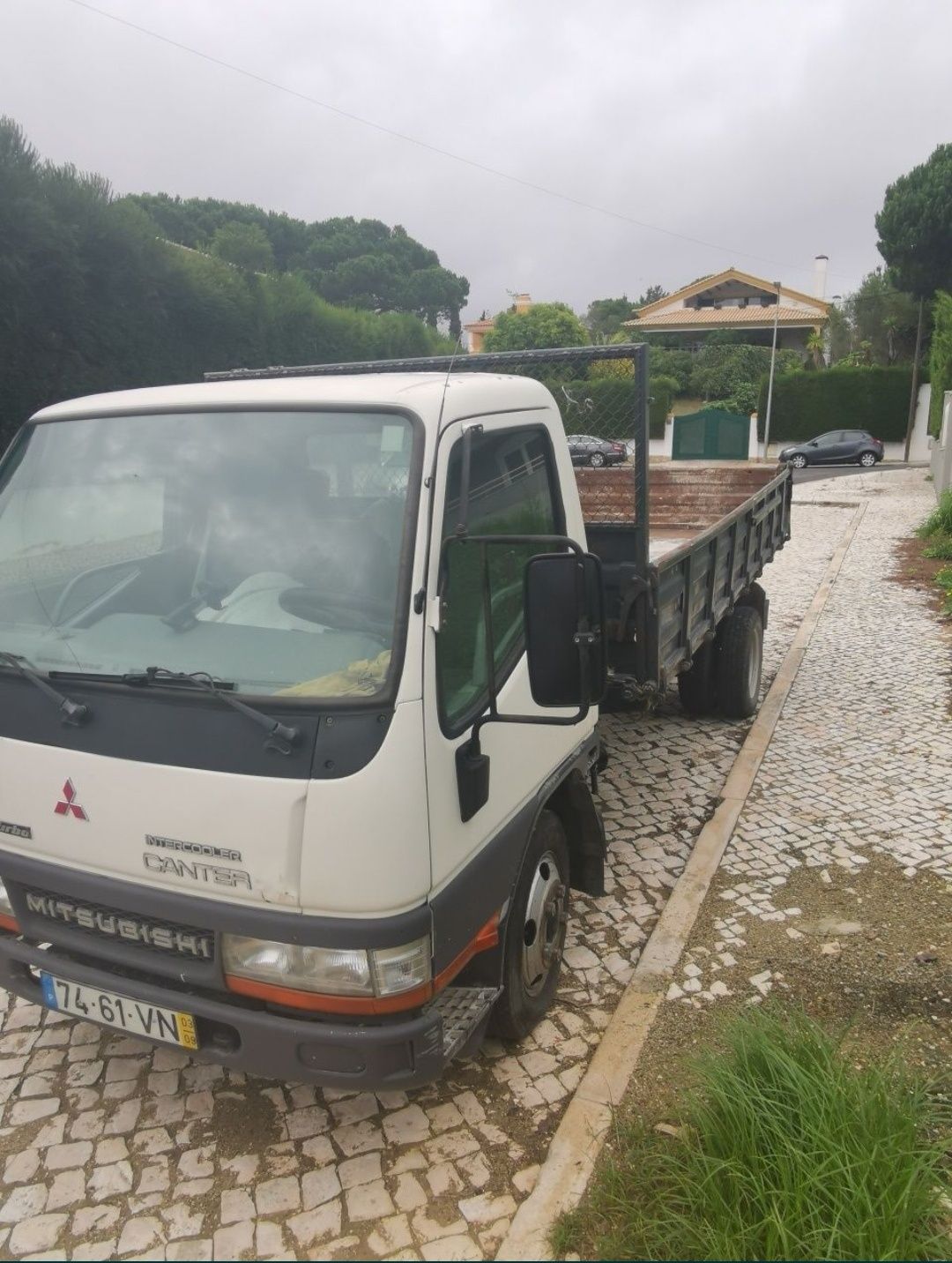 Carrinha pra frte e transporte de entulho