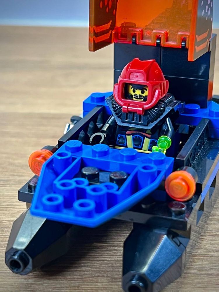 LEGO 6135 Aquazone - Przeszukiwacz głębinowy Akwarekinów (Spy Shark)