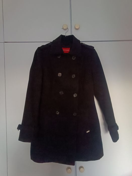 Casaco preto de fazenda da GUESS, tam.M