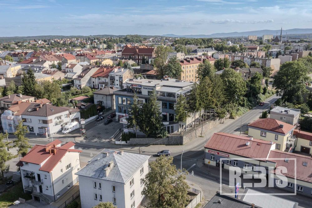 ENG| Lokal 220m2 - 45zł/m, możliwość do 500m2, 0%