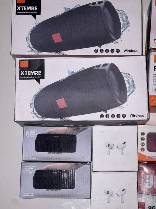 Vende.-se coluna  bluetooth e fones de ouvido ,a preços fantasticos .