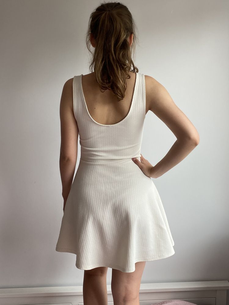 Letnia sukienka H&M biała i czarna