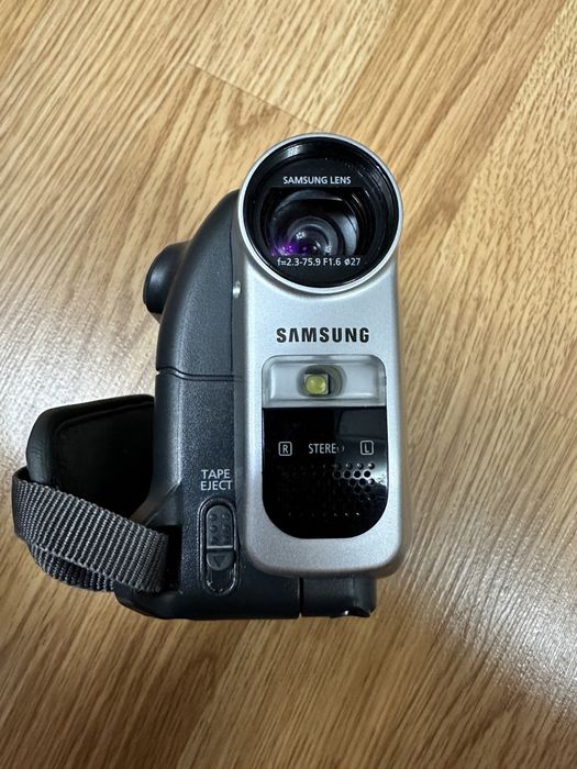Видеокамера Samsung