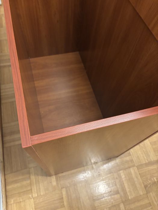 Skrzynia na kołdry / pościel – ciepły odcień drewna