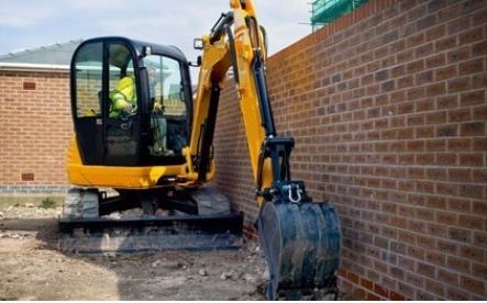 Услуги/Аренда экскаватора-погрузчика JCB, САТ.