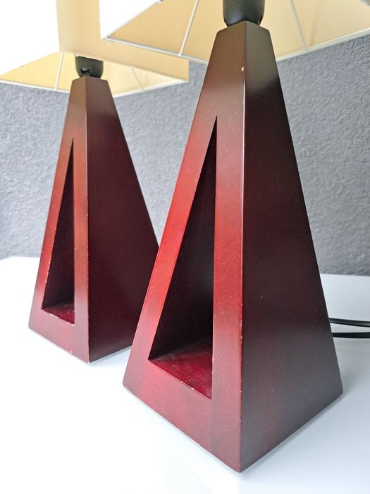 Lampka nocna trójkątna geometryczny design mahoń E14 - Eleganckie 2szt