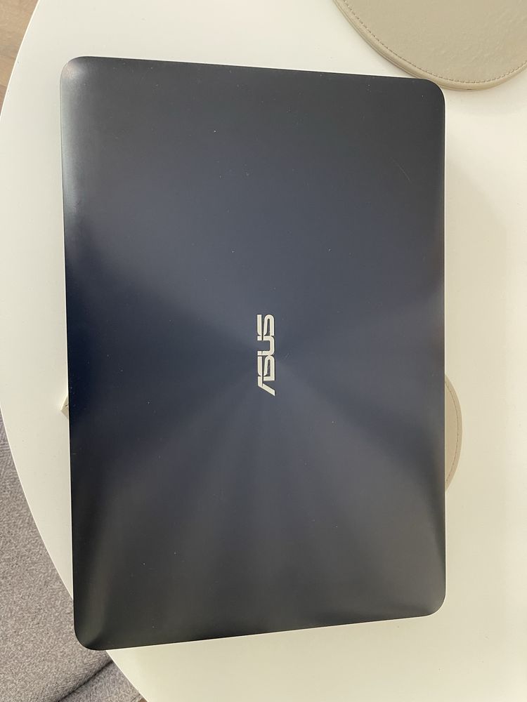Laptop ASUS 12GB ram i7 SSD 500gb 15’6 R558UQ-DM871D