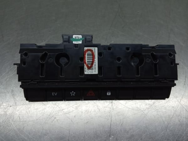 Botão / interruptor 4 piscas RENAULT Captur II