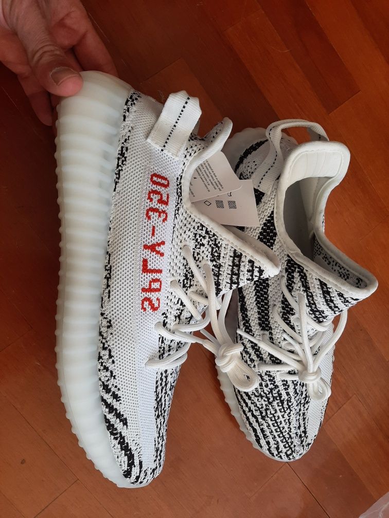 Yeezy 350 zebra - novos