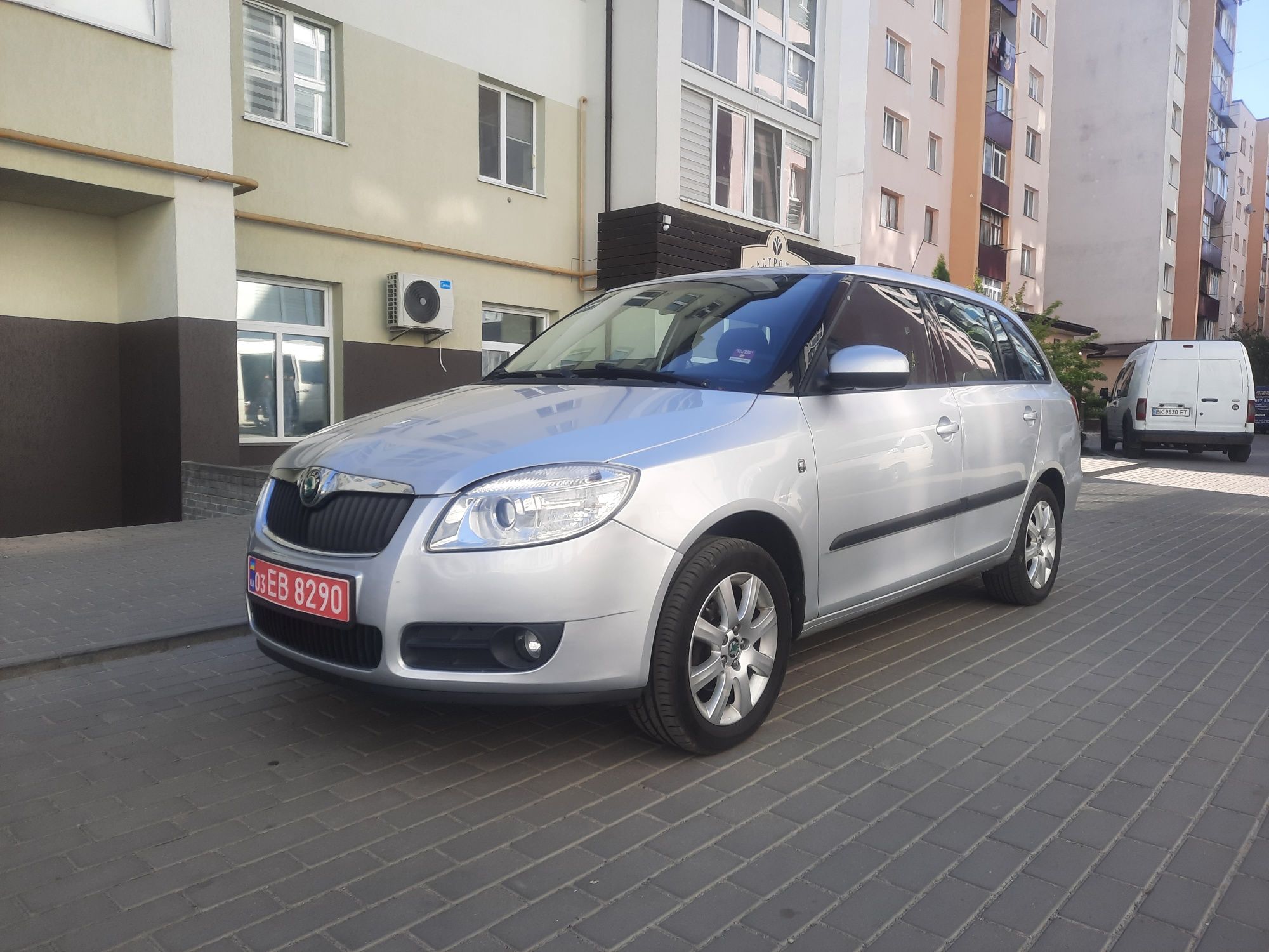 Skoda Fabia 2009рік 1.4бензин універсал