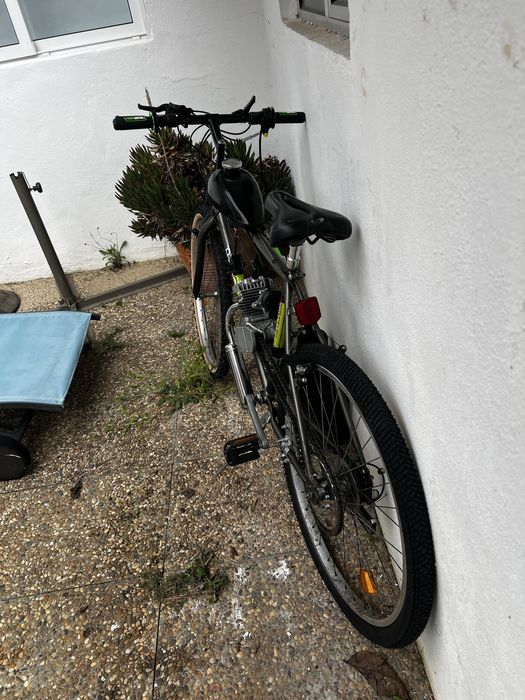 Bike motorizada impecavel