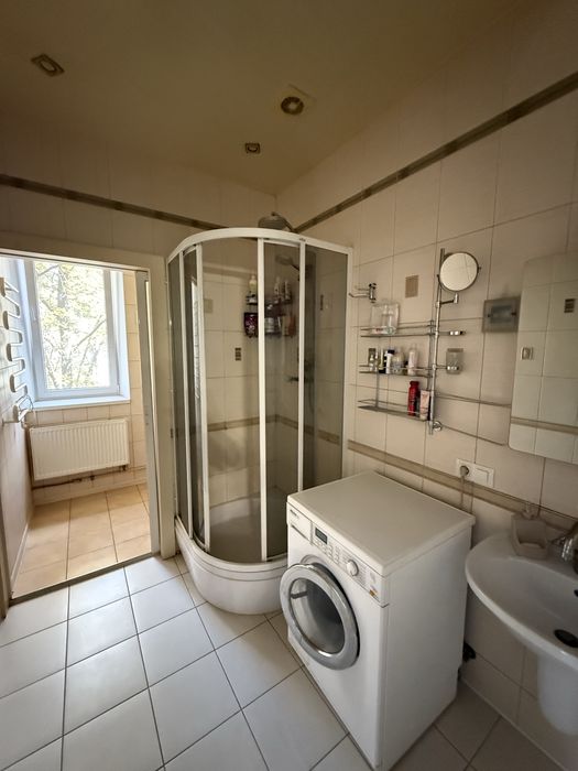 Продается двухуровневая квартира. Центр. Славянск.