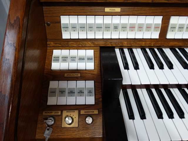 Cyfrowe organy kościelne Johannus Opus 1210  deluxe