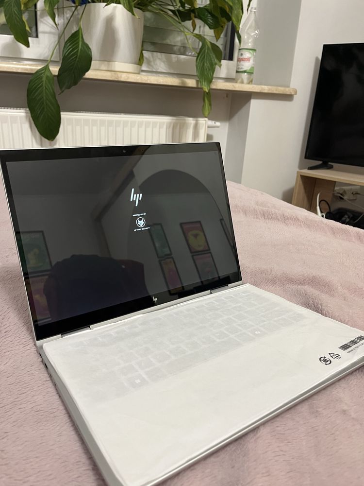Laptop HP ELITE X360 830 G11