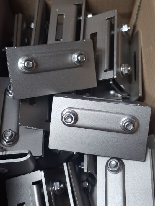 Uchwyt do blachy z rabkiem UBZRPE32 BAKS