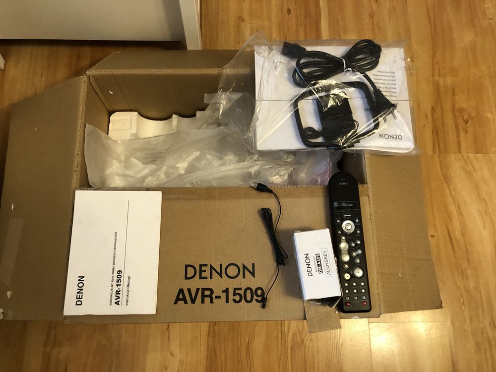 Amplituner DENON AVR-1509 + kolumny JBL