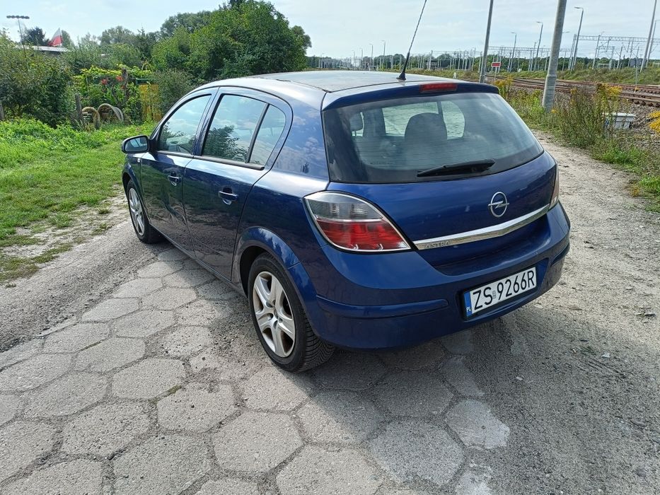 Opel Astra 1.4 Benzyna 2009r Klimatyzacja Aktualne Opłaty