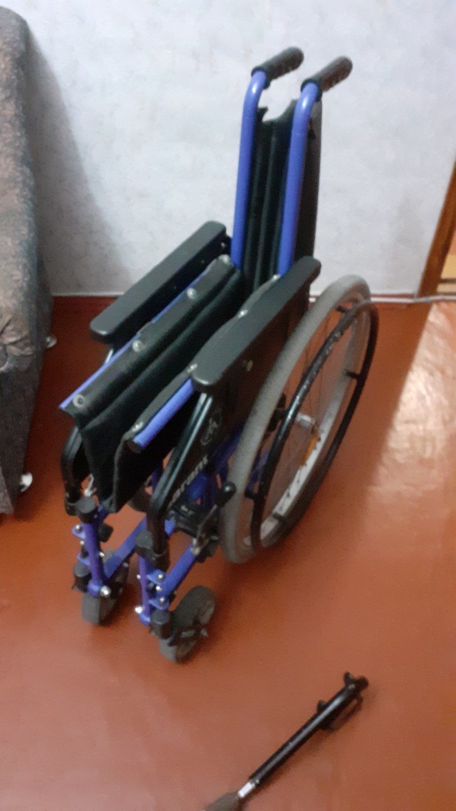 Инвалидная коляска invacare garant, ходунки, костыли, трость