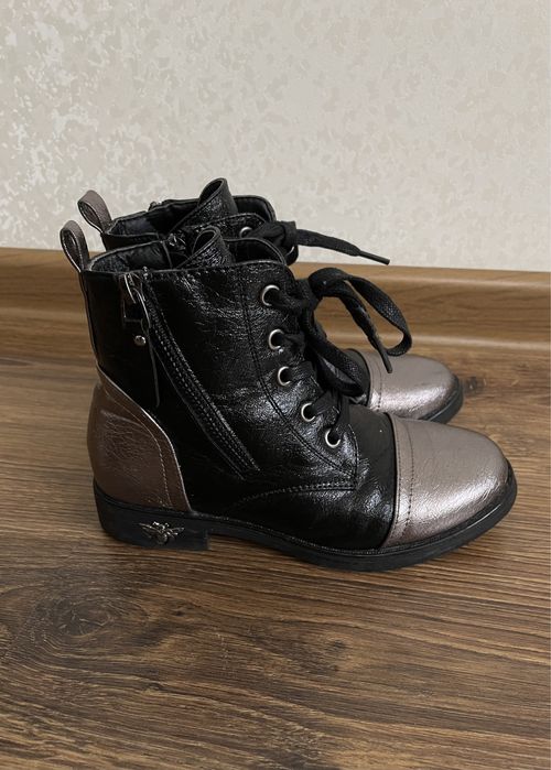 Детские ботинки