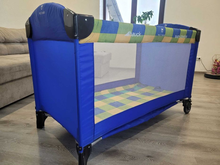 Дитячий манеж-ліжко