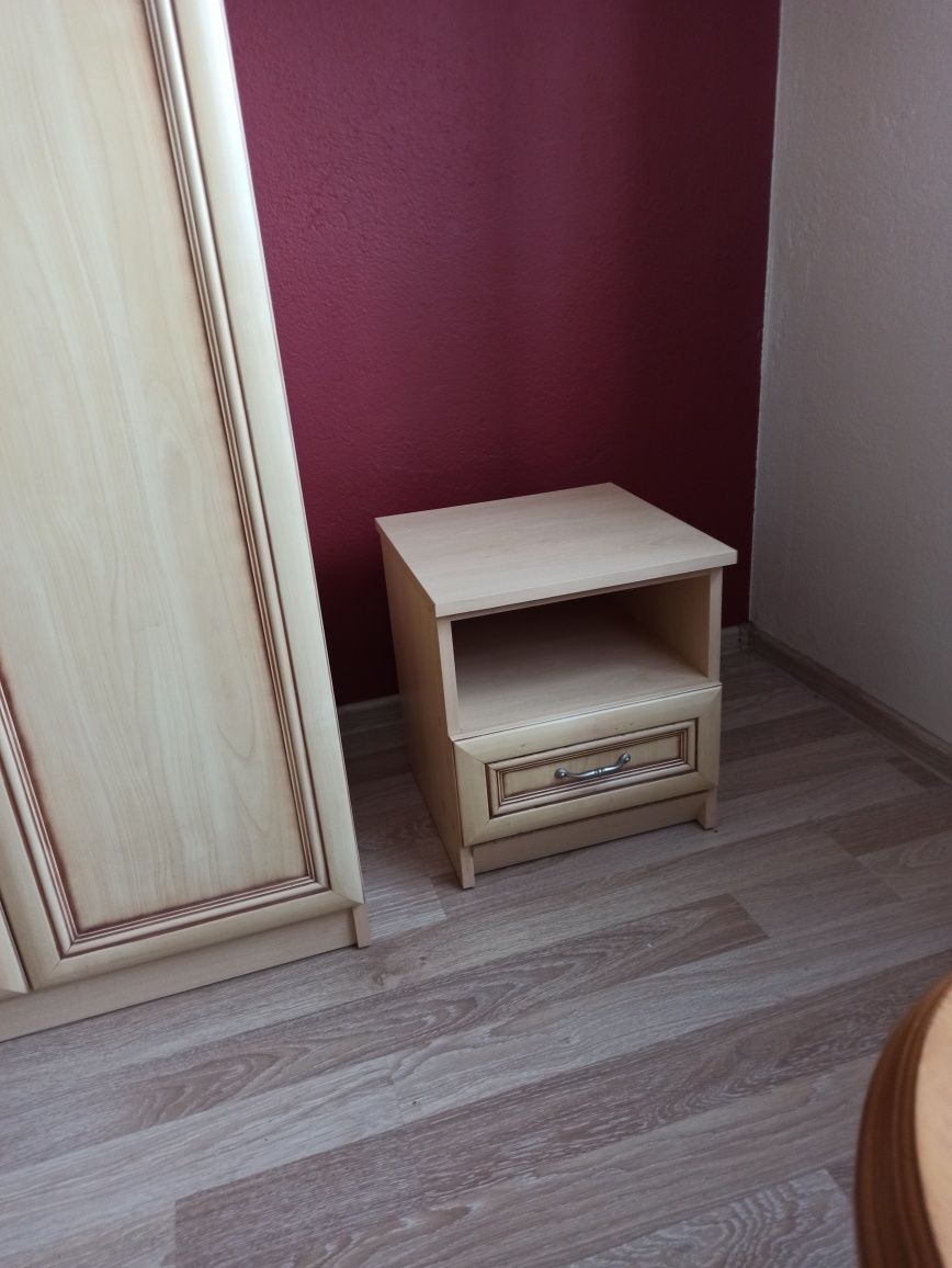 Meble szafa nakastlik komoda szuflady komplet