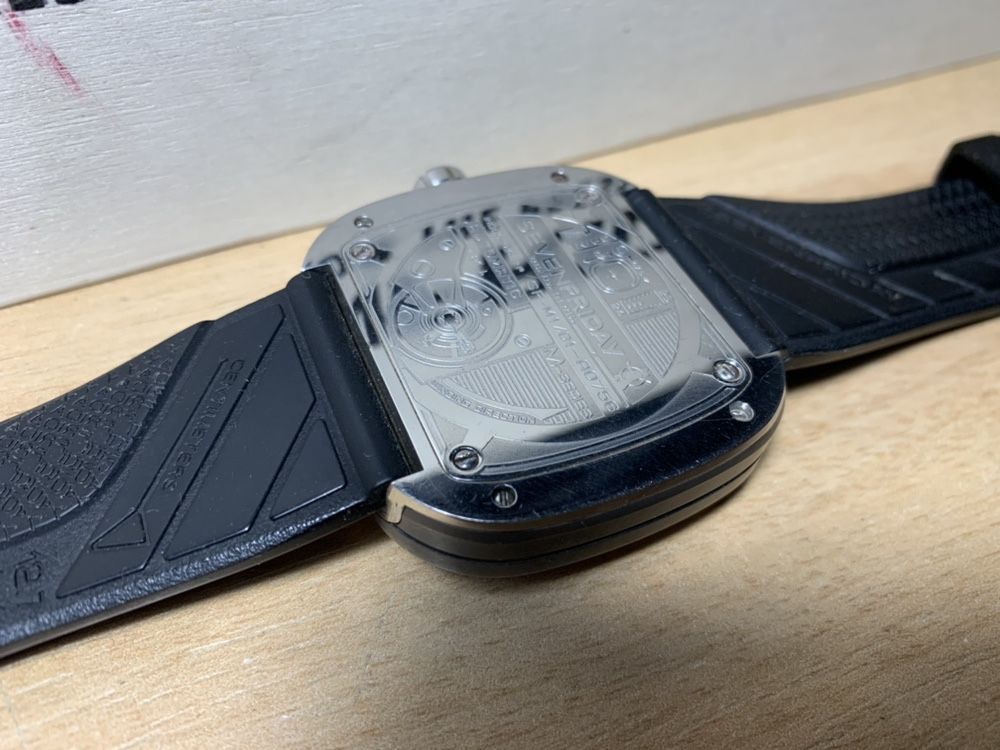 Sevenfriday m1-01 продам или обменяю часы