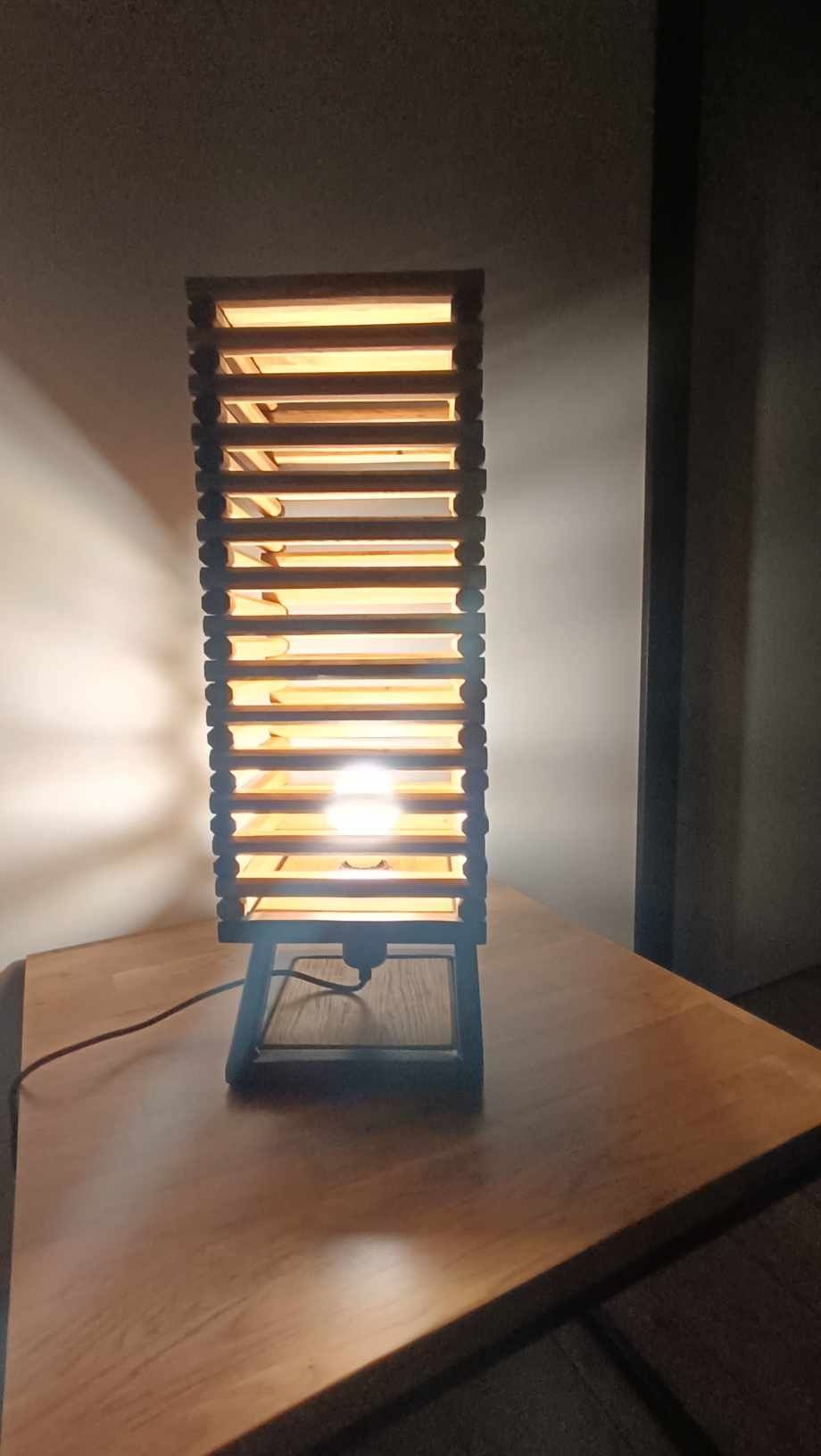 Lampa lemelkowa dębowa stojąca