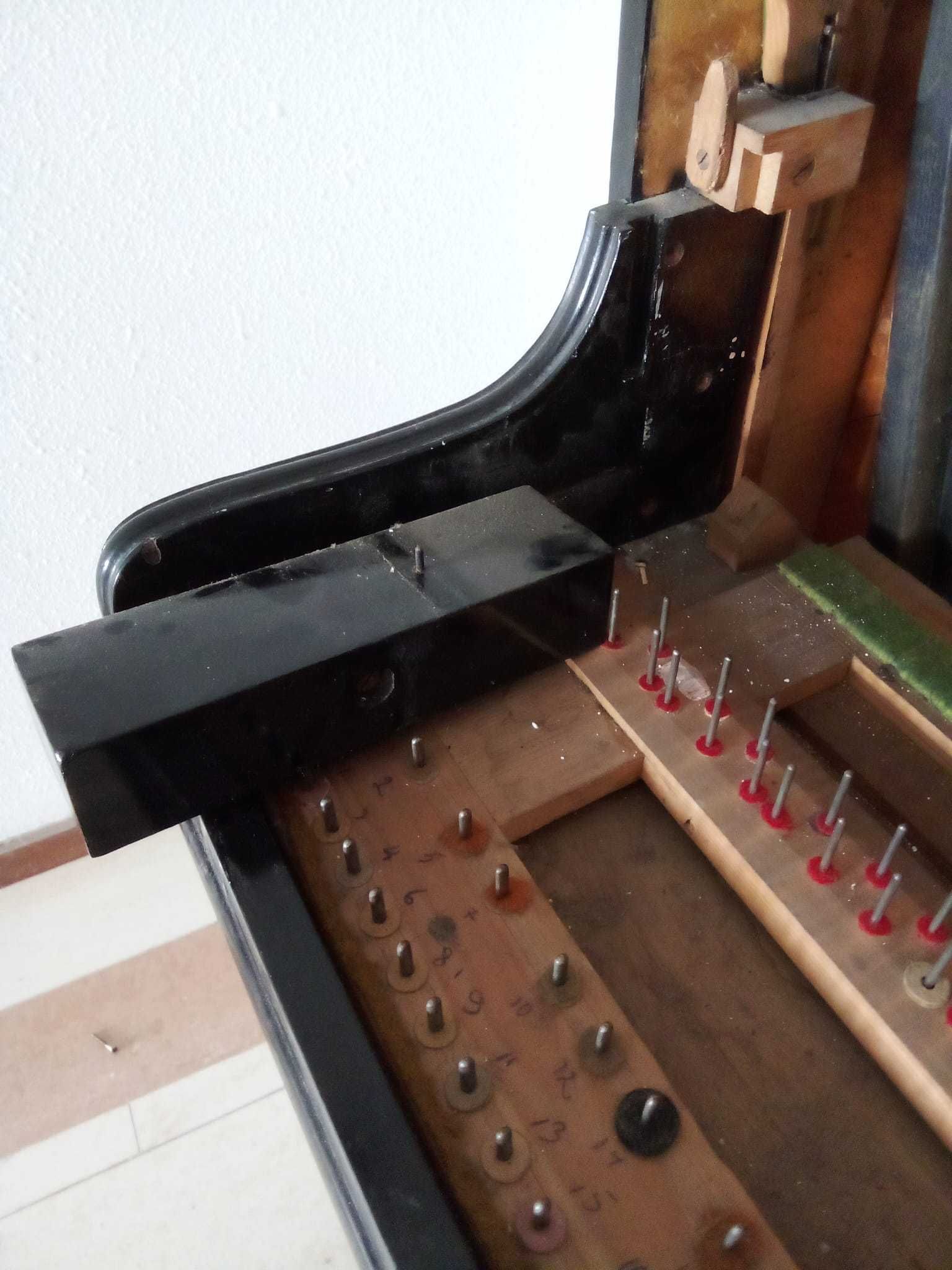 Vendo piano em ótimo estado